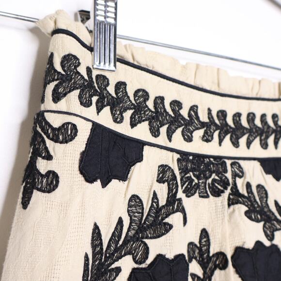 ANTHROPOLOGIE A-Line Flounce Mini Skirt Emobroidered Floral Black Tan Women's S - Picture 3 of 16